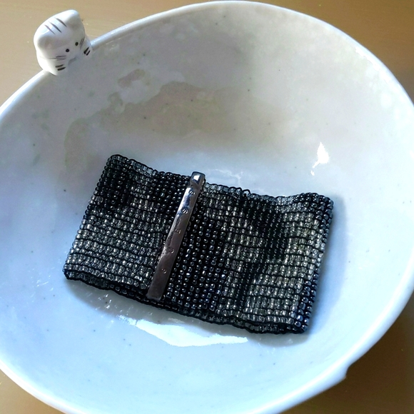 GUESS Beaded Stretch Bracelet - Picture 6 of 6